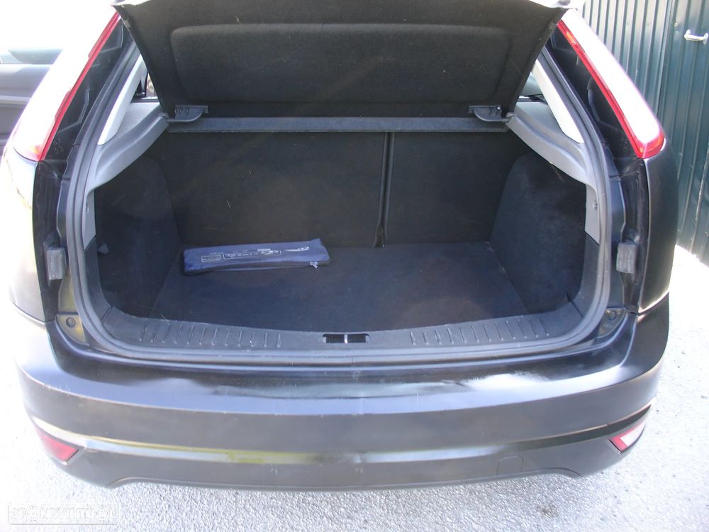 Ford Focus 1.6 TDCi Titanium - 16