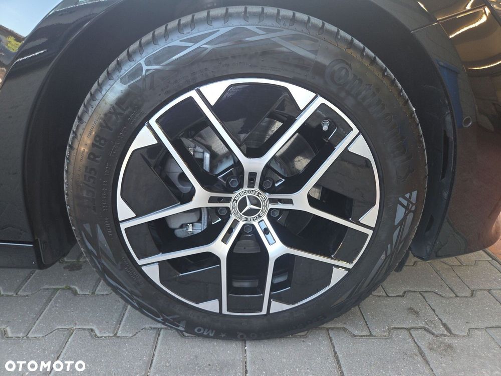 Mercedes-Benz Klasa E 220 d mHEV 4-Matic Avantgarde 9G-Tronic - 22
