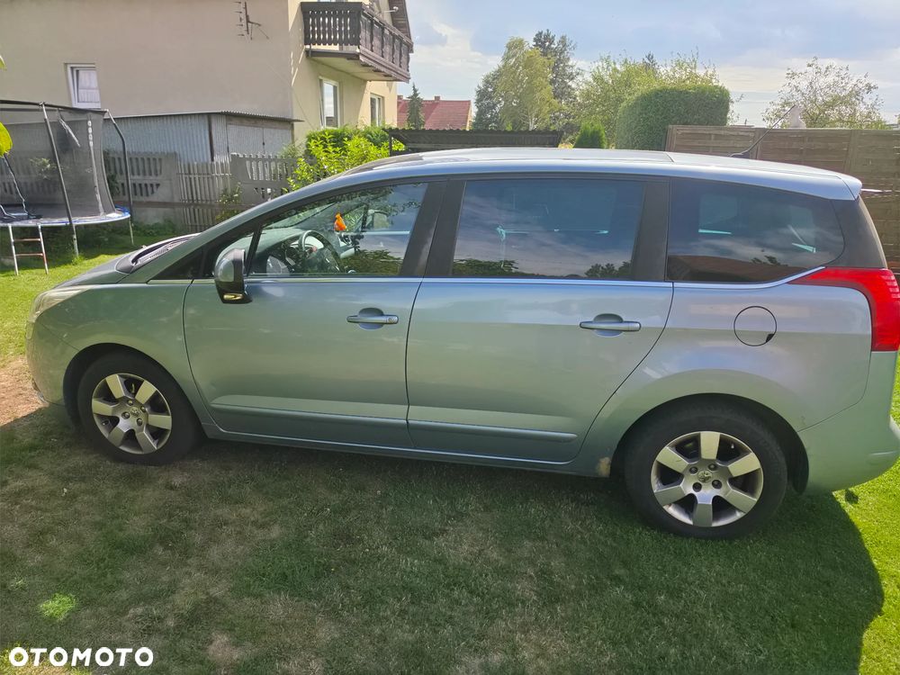 Peugeot 5008 1.6 HDi Premium - 1