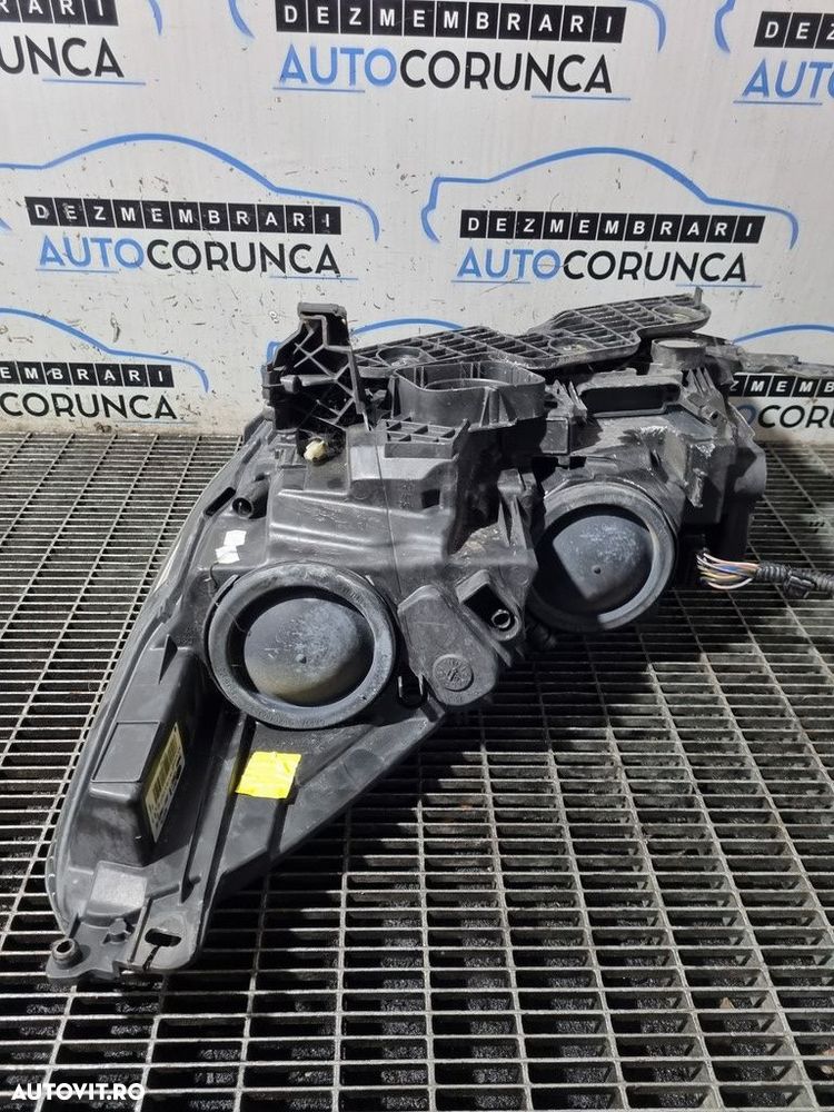 Far Dreapta Ford Kuga II Facelift 2016 - 2019 SUV 4 Usi (1387) Fara xenon - 5