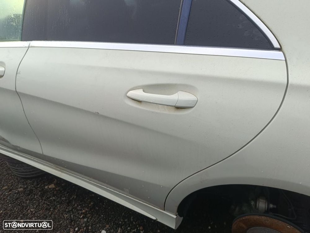PORTA TRASEIRA ESQUERDA MERCEDES-BENZ CLASE CLA BM 117 - 1