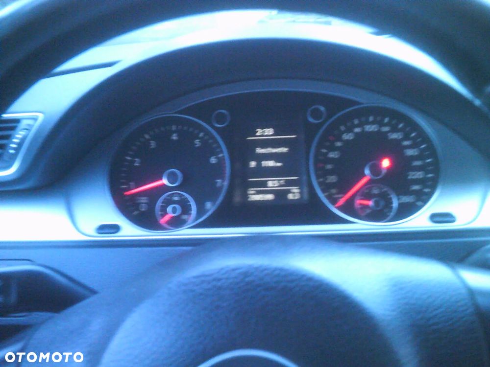 Volkswagen Passat 1.4 TSI BMT Comfortline - 14