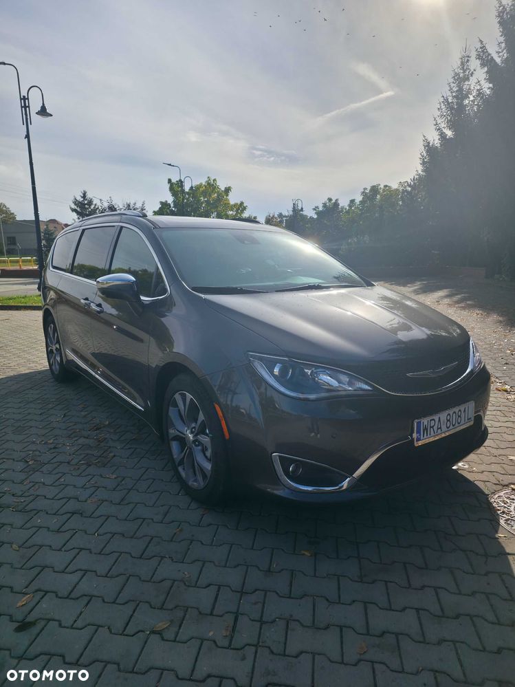 Chrysler Pacifica - 14