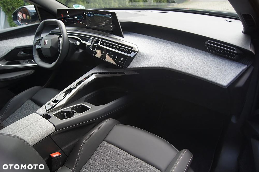 Peugeot 5008 Hybrid 136 e-DSC Allure Pack - 28