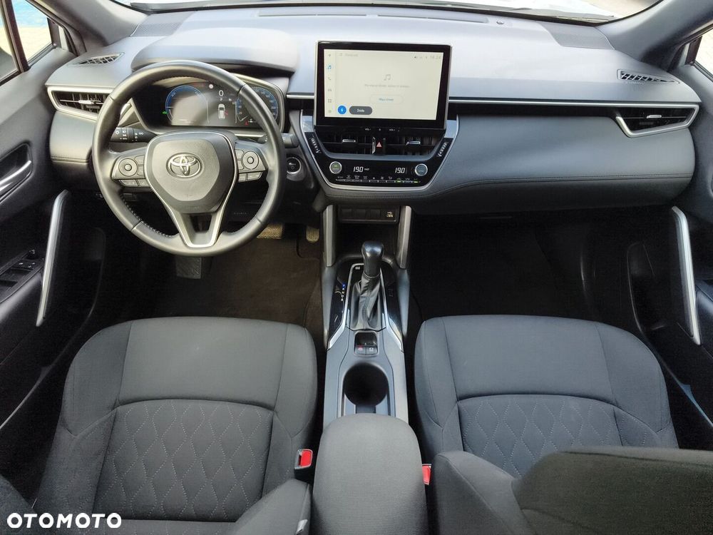 Toyota Corolla Cross - 12