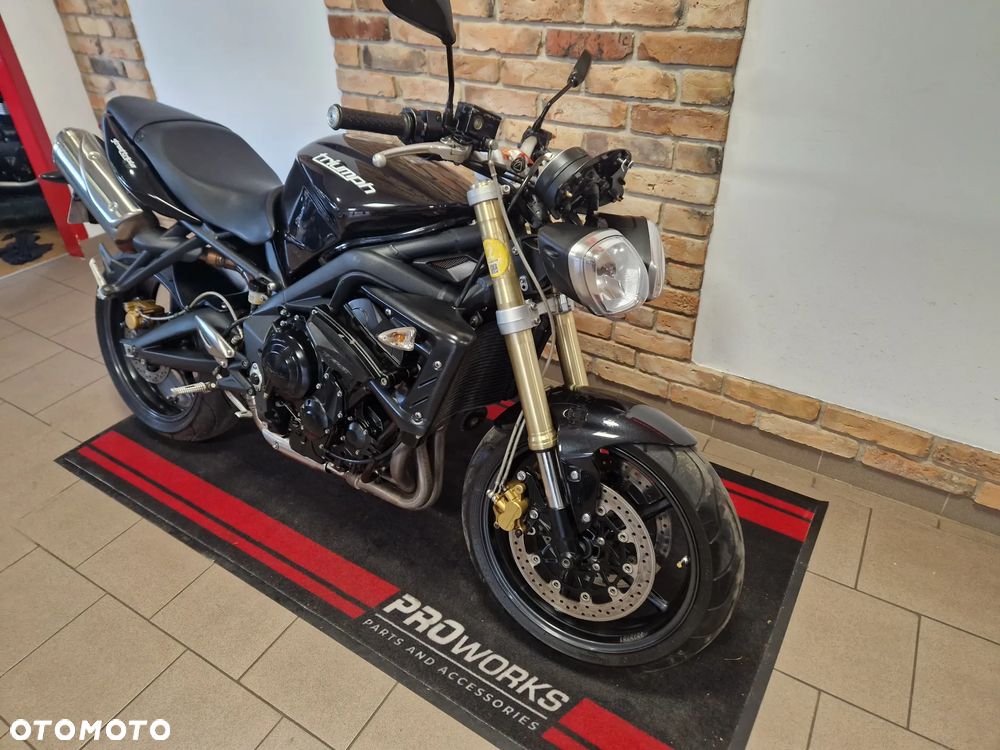 Triumph Street Triple - 18