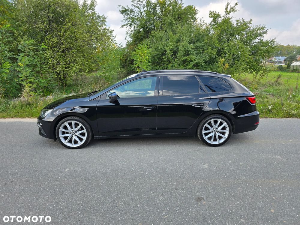 Seat Leon 2.0 TDI DPF DSG FR Black Matt Edition - 28