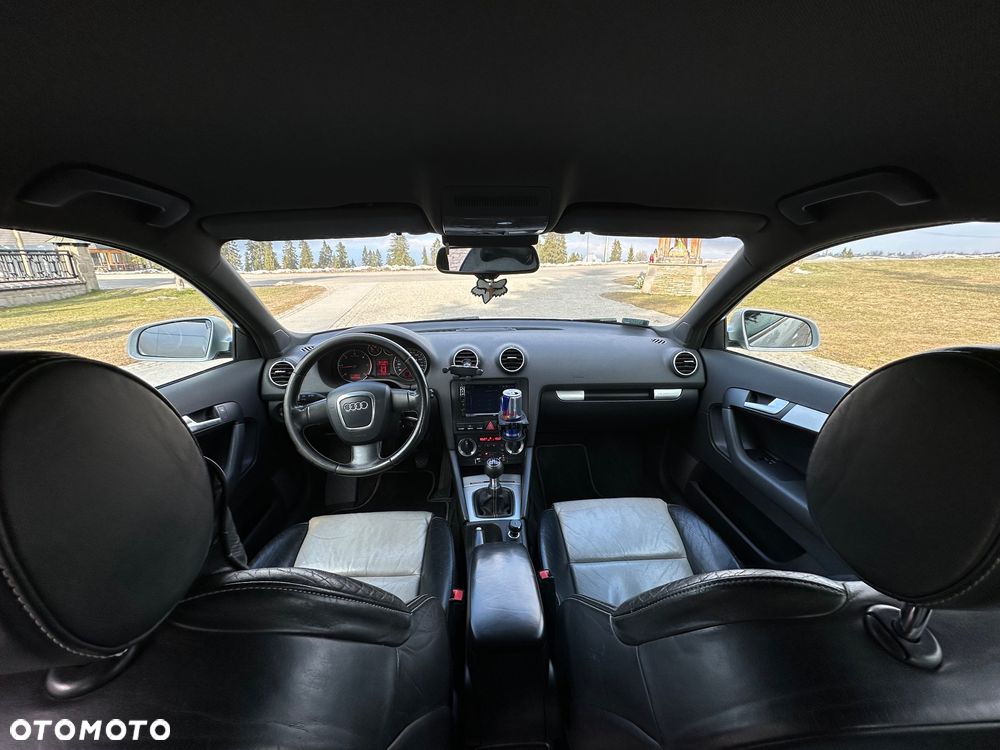 Audi A3 Sportback 2.0 TDI DPF Quattro Ambiente - 11