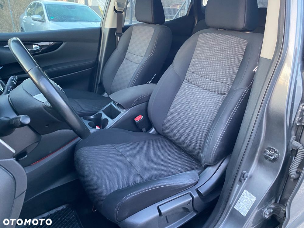 Nissan Qashqai 1.6 DIG-T N-Connecta - 25
