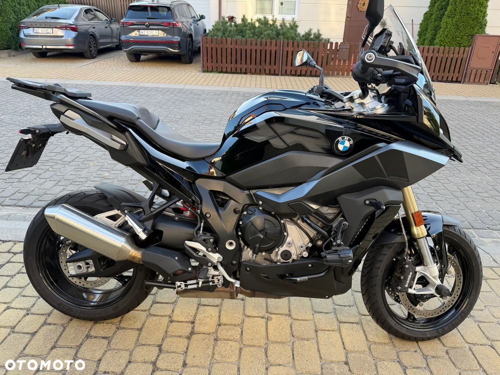 BMW S - 6