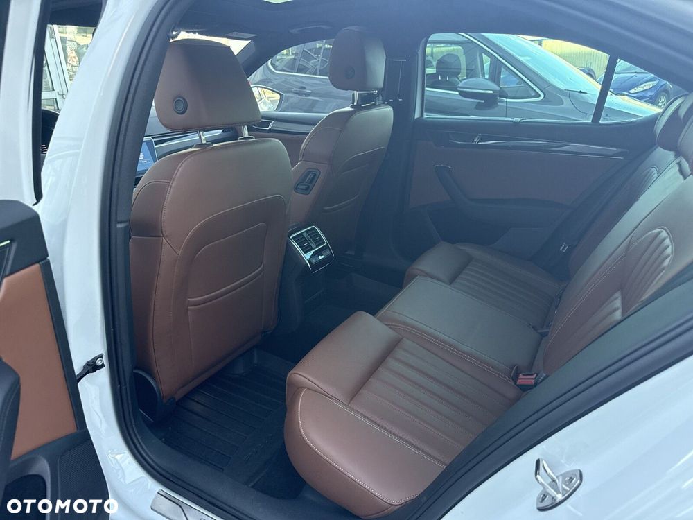 Skoda Superb 2.0 TSI 4x4 L&K DSG - 11