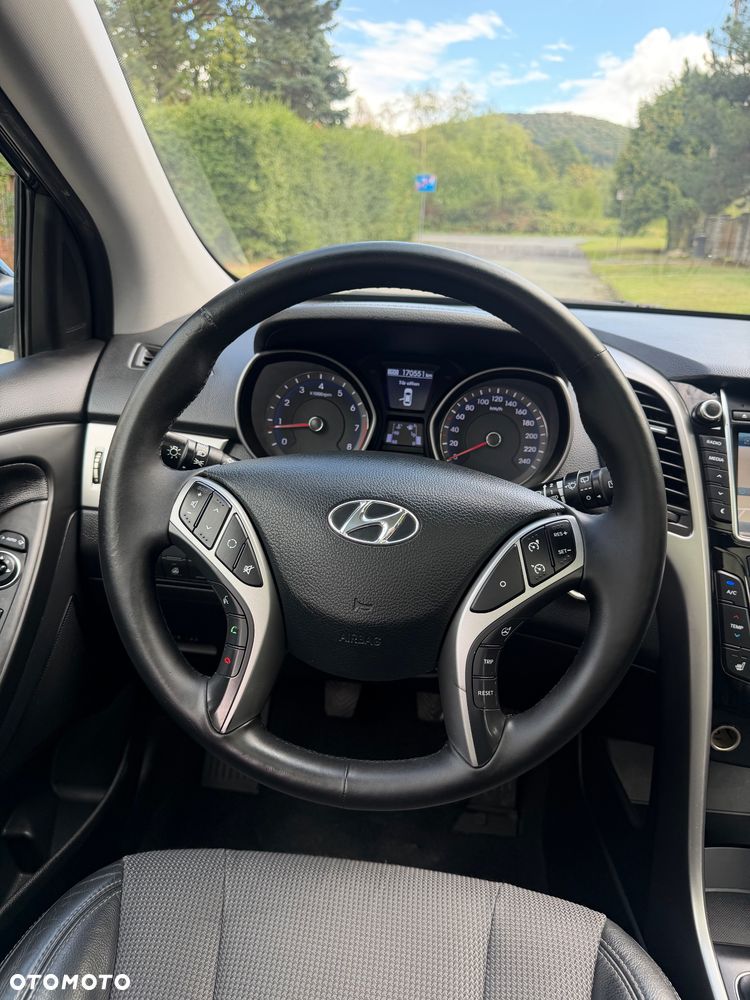 Hyundai i30 1.6 GDI Premium - 23