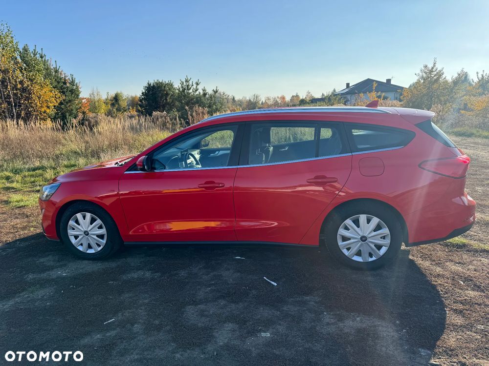 Ford Focus 1.5 EcoBlue Start-Stopp-System TITANIUM DESIGN - 16