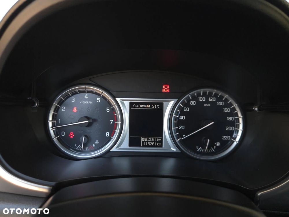 Suzuki Vitara 1.6 Premium 4WD - 24