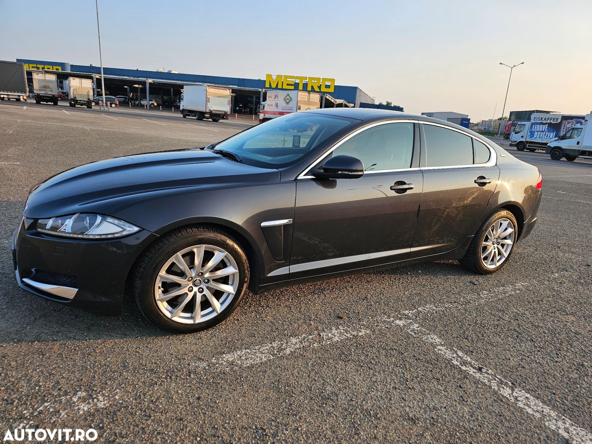 Jaguar XF 2.2 Diesel Sportbrake - 3
