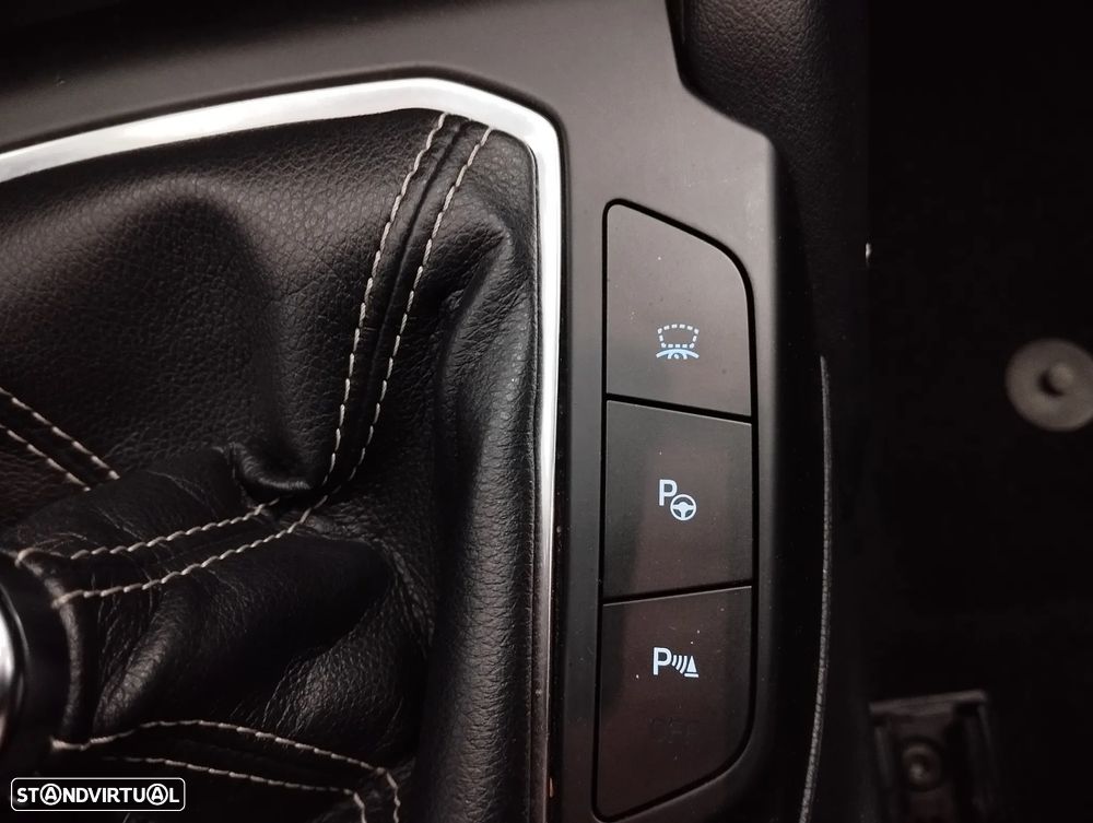 Ford Focus SW 1.0 EcoBoost Vignale - 41