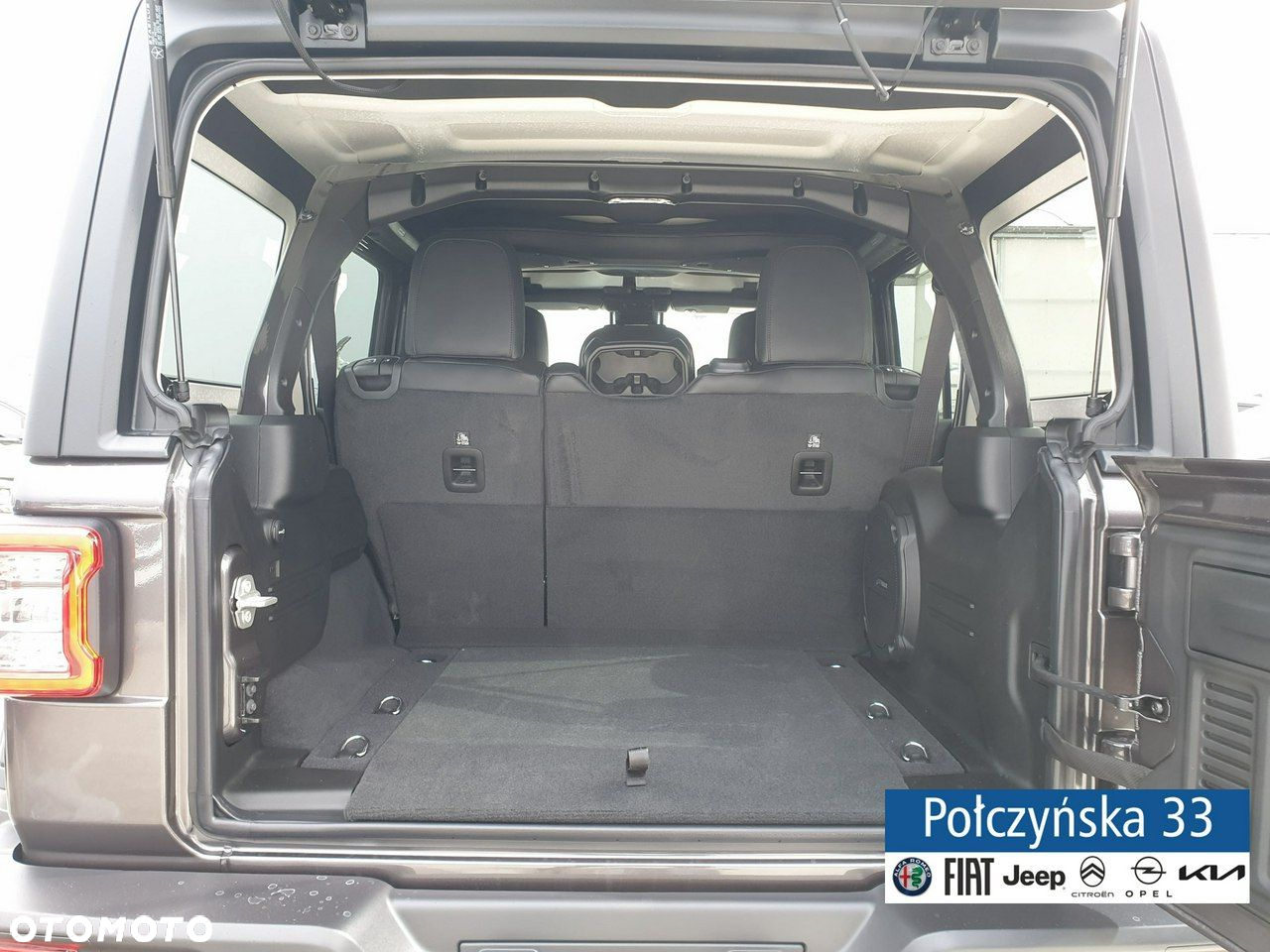 Jeep Wrangler - 9