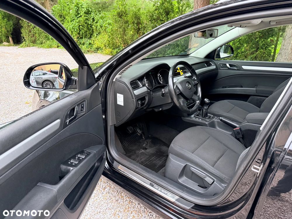 Skoda Superb 2.0 TDI Elegance Outdoor - 5