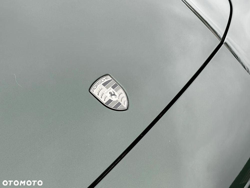 Porsche Panamera Turbo E-Hybrid PHEV - 16