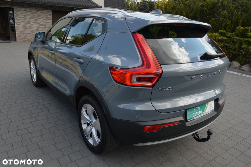 Volvo XC 40 D3 AWD Geartronic Momentum Pro - 4