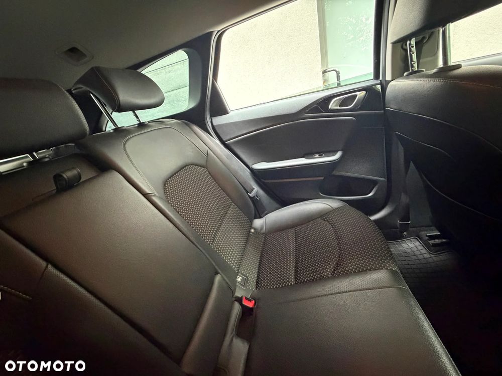 Kia Ceed 1.6 CRDi L Business Line - 26