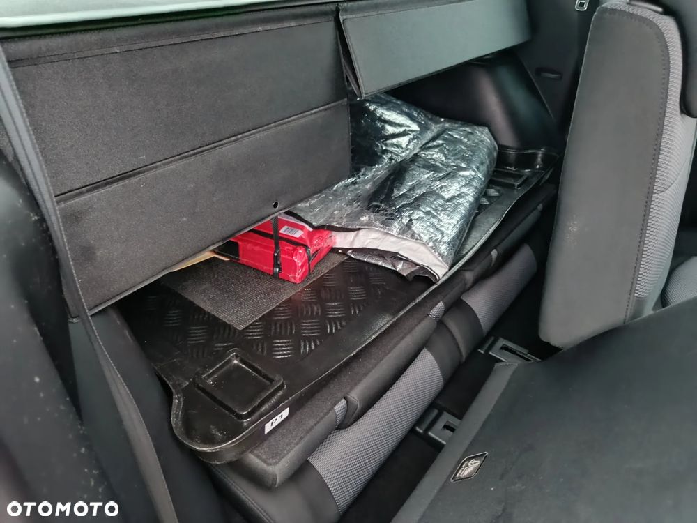 Mazda 5 2.0 Exclusive - 23