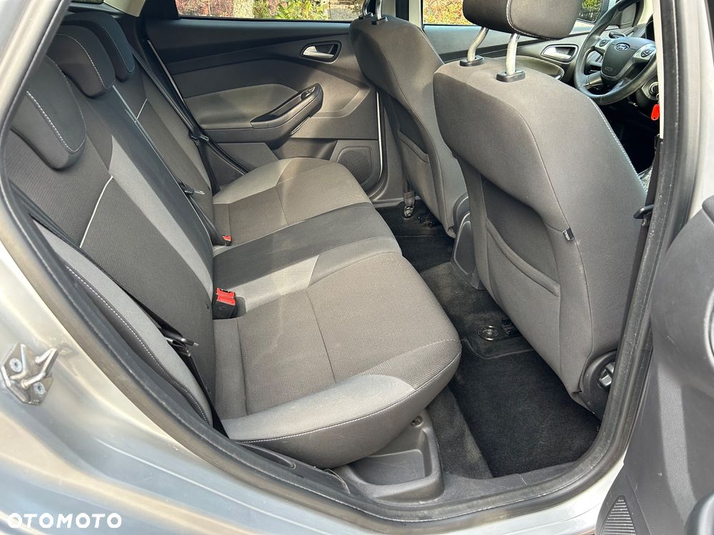 Ford Focus - 24