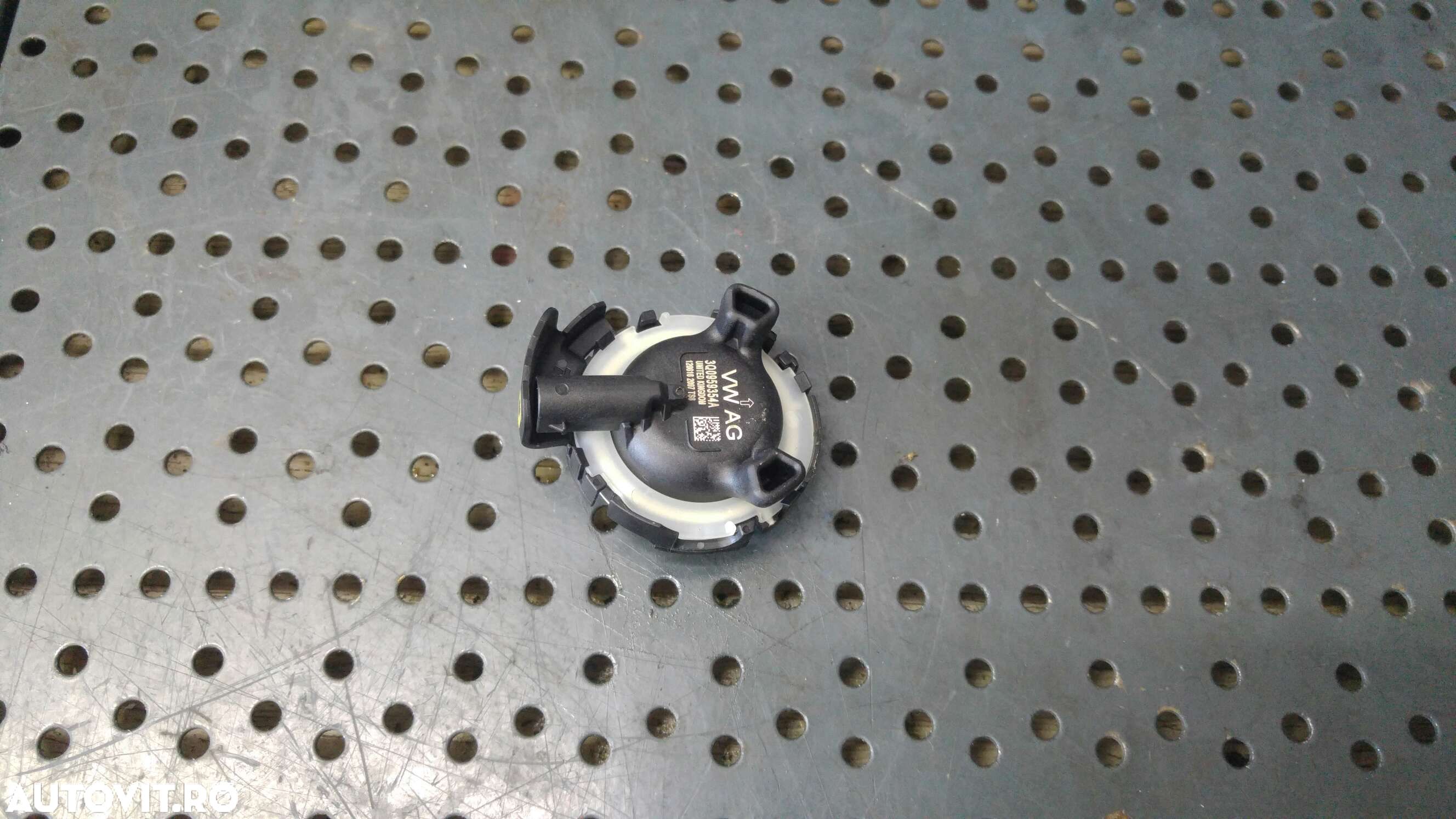 Senzor impact dreapta fata skoda octavia 3 5e3 nl3 nr3 3q0959354a - 1