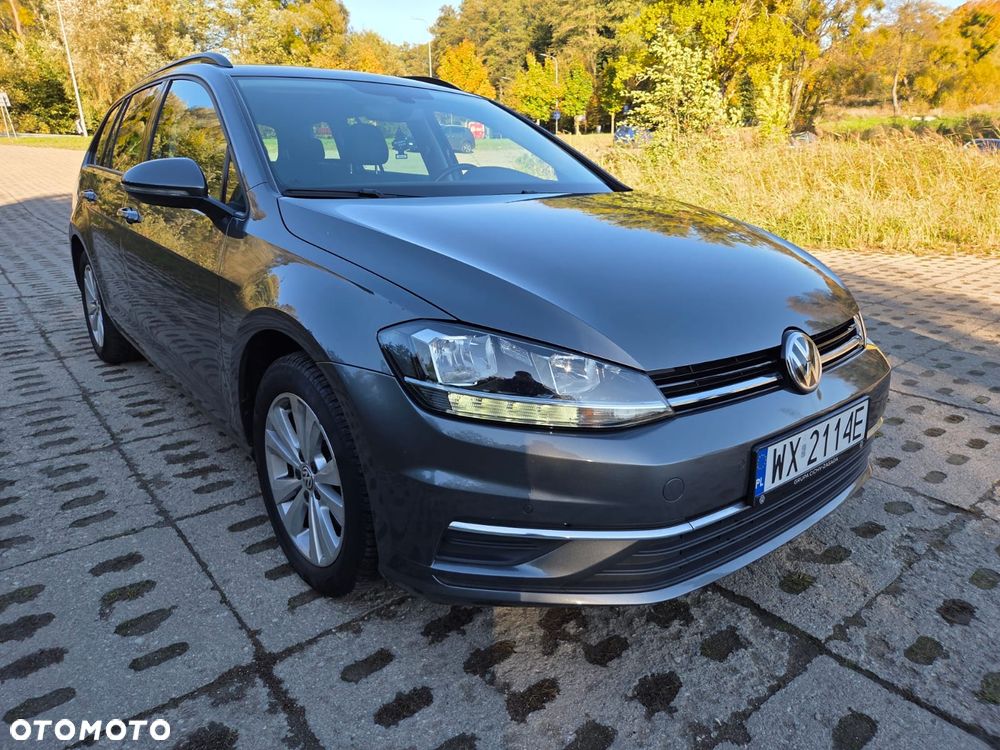 Volkswagen Golf - 1