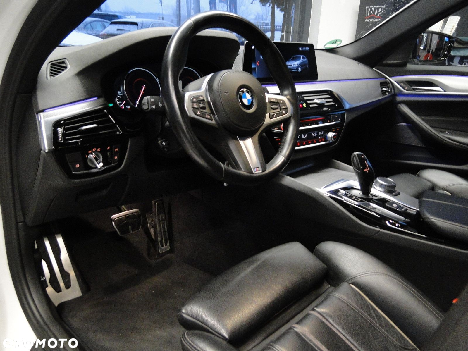 BMW Seria 5 M550d xDrive - 23