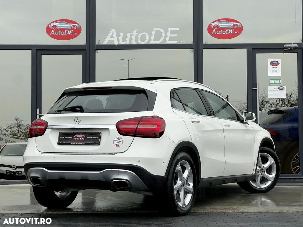 Mercedes-Benz GLA 180 7G-DCT Urban - 4