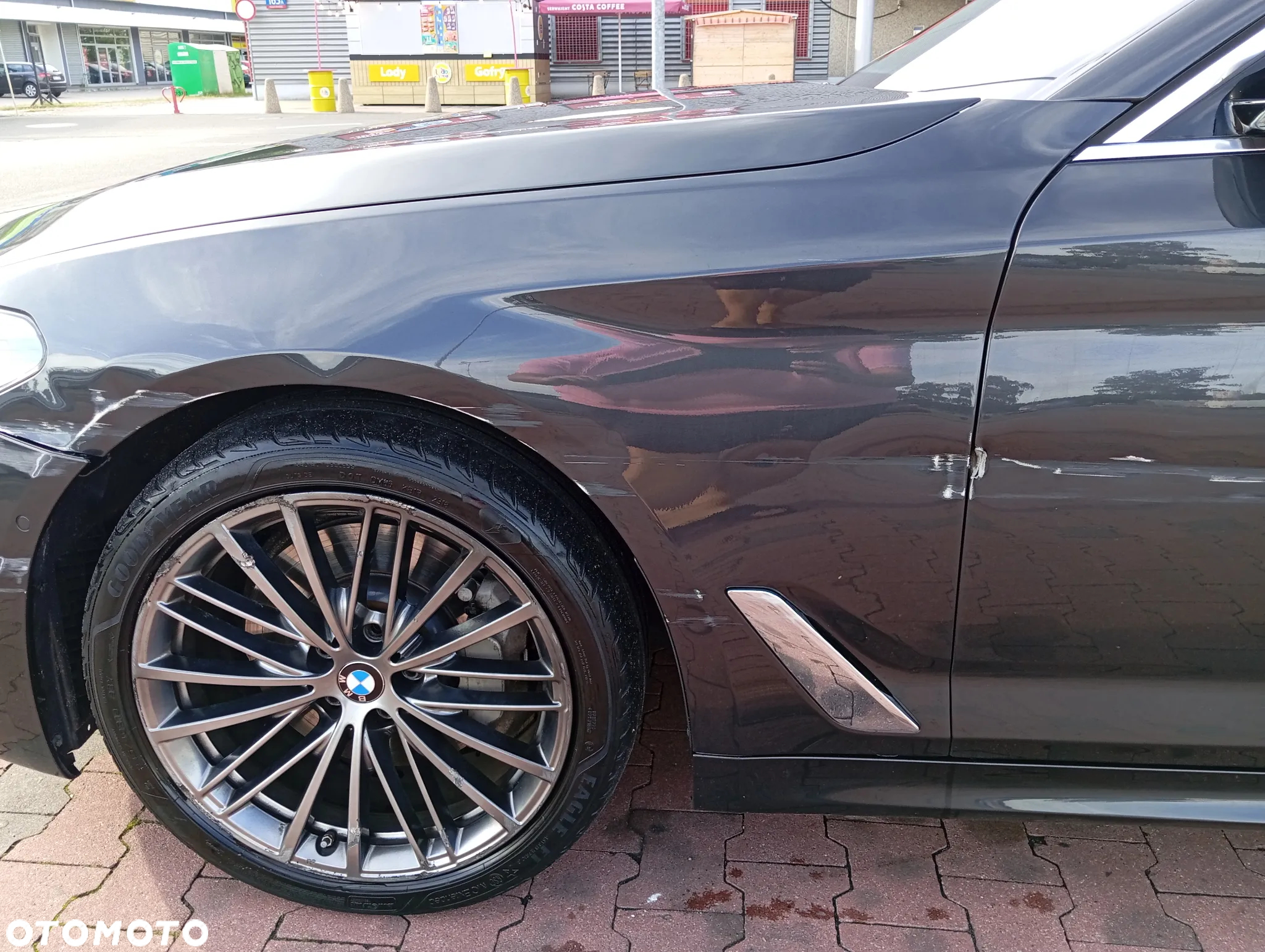 BMW Seria 5 530i GPF Luxury Line sport - 11