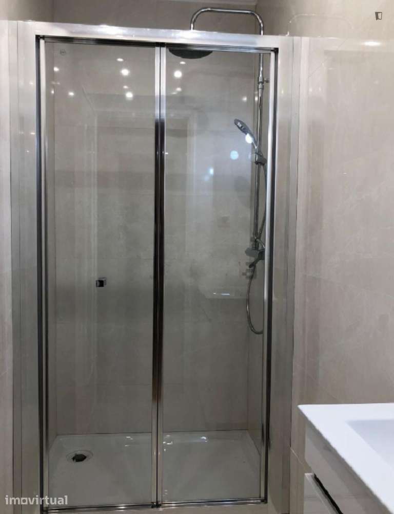 Quarto - localizado em Oeiras Lisbon - Grande imagem: 2/7