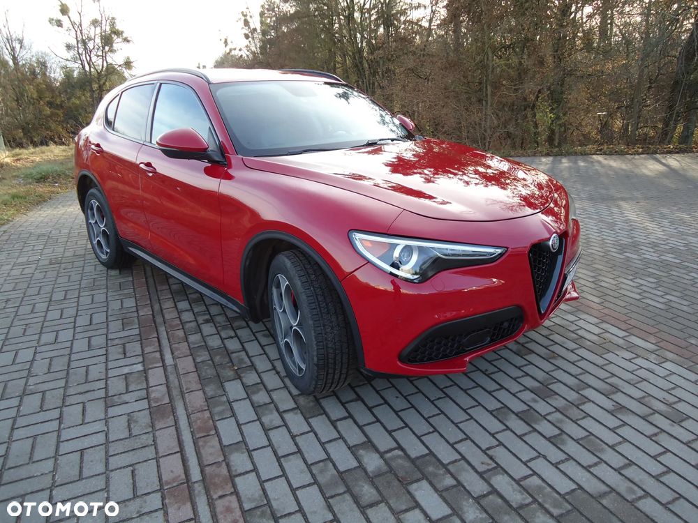 Alfa Romeo Stelvio - 2