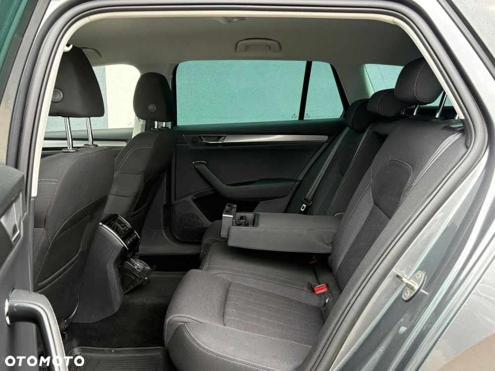 Skoda Superb 2.0 TDI SCR Style DSG - 17
