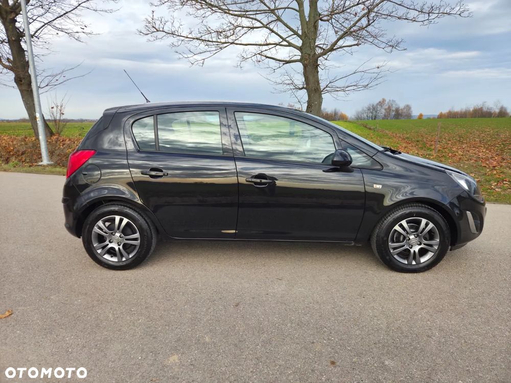 Opel Corsa 1.2 16V Color Edition - 4