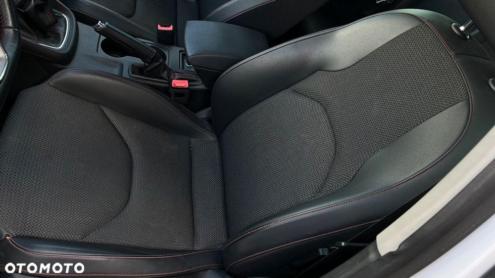 Seat Leon Sportstourer 2.0 TDI Start&Stop FR - 9