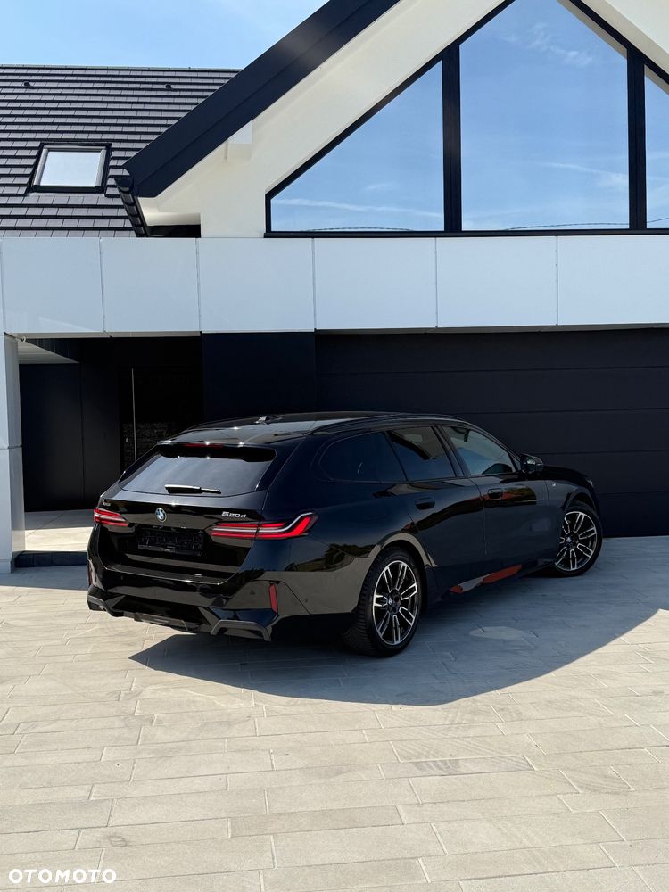 BMW Seria 5 520d xDrive Touring - 40