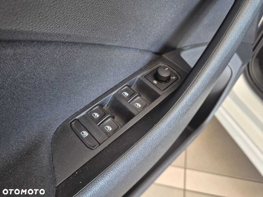 Skoda Kamiq 1.0 TSI Selection DSG - 16