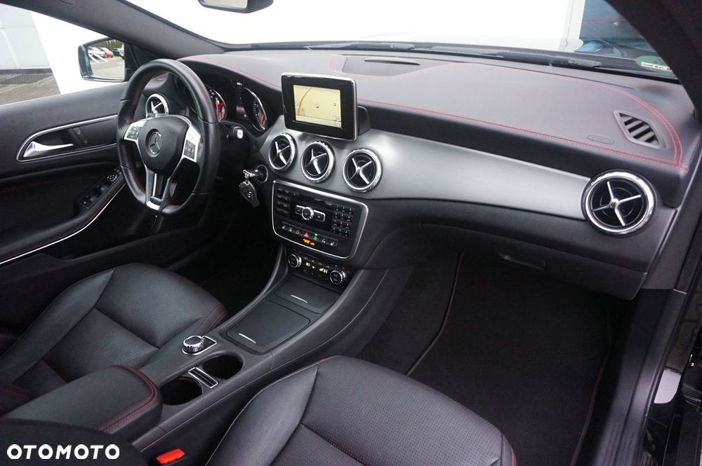 Mercedes-Benz GLA 200 7G-DCT AMG Line - 6