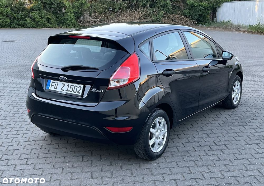Ford Fiesta 1.25 Ghia - 27