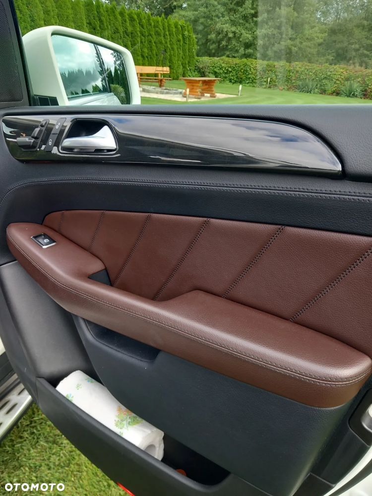 Mercedes-Benz GL 350 BlueTec 4-Matic - 11