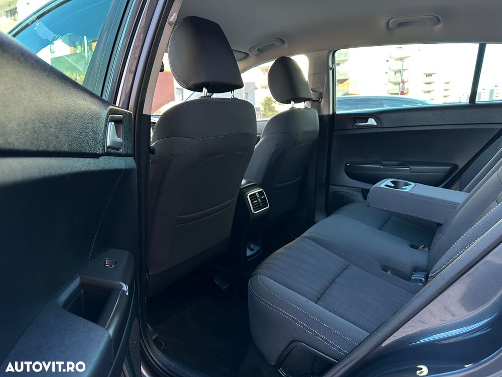 Kia Sportage 1.7 CRDI 2WD ISG Aut. Dream-Team Edition - 28