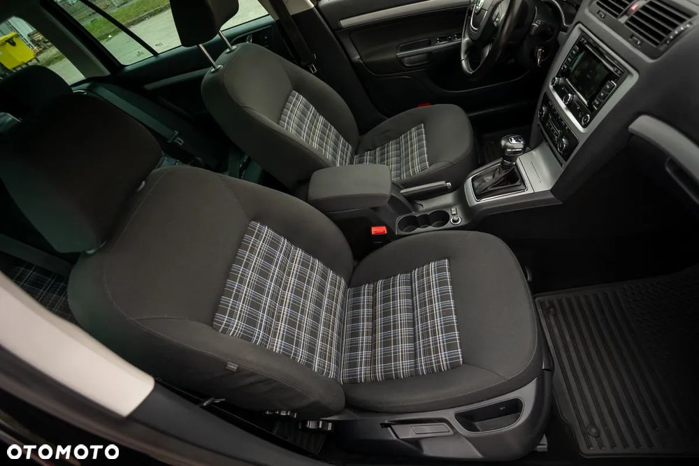 Skoda Octavia 2.0 TDI DPF DSG Best of - 23