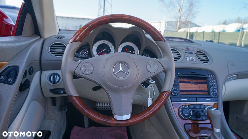 Mercedes-Benz SL - 11