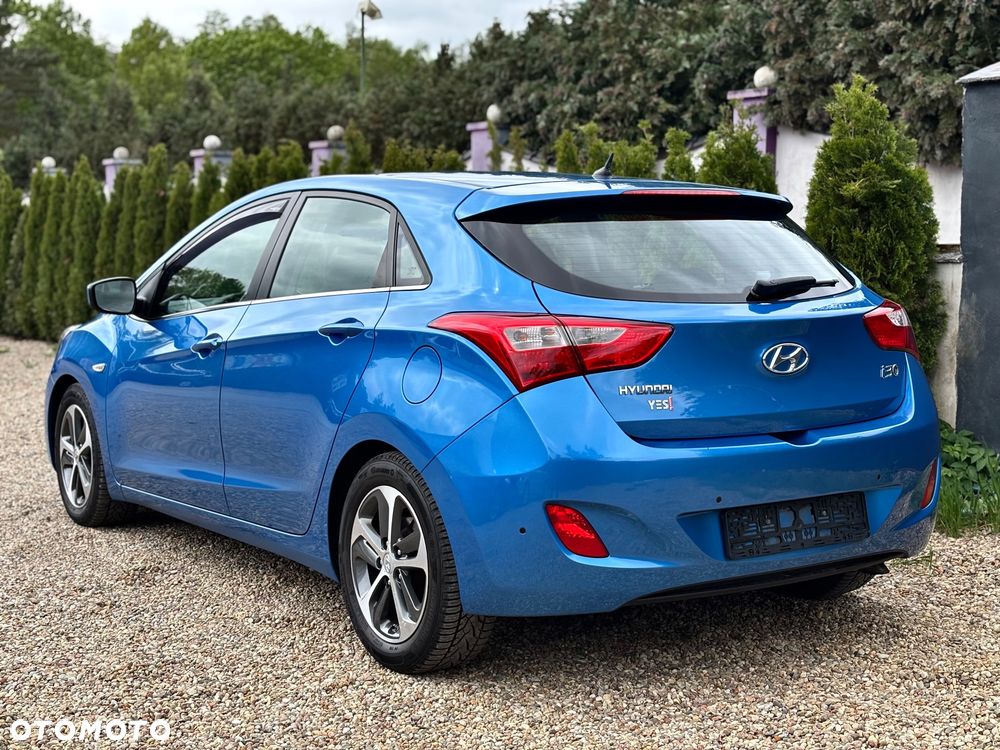 Hyundai i30 blue 1.6 GDI YES Gold - 6