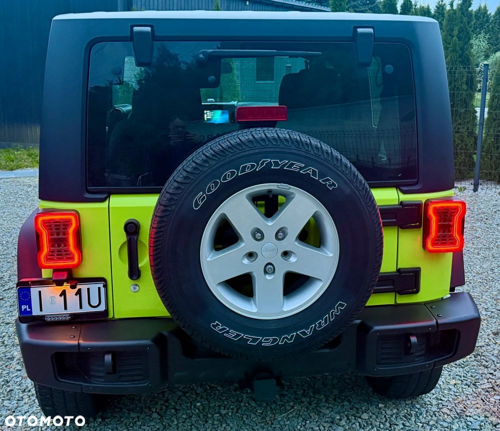 Jeep Wrangler - 12