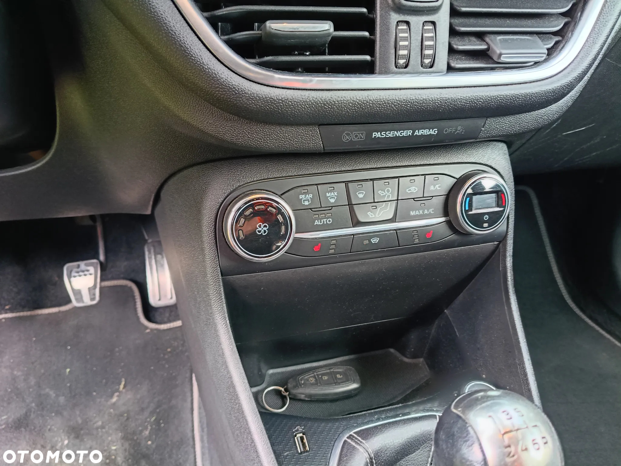 Ford Fiesta 1.0 EcoBoost Start-Stop ST-LINE - 12
