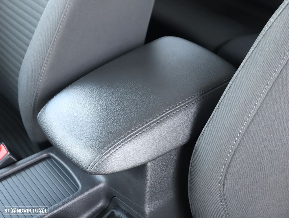 Ford Focus 1.0 EcoBoost Titanium - 27