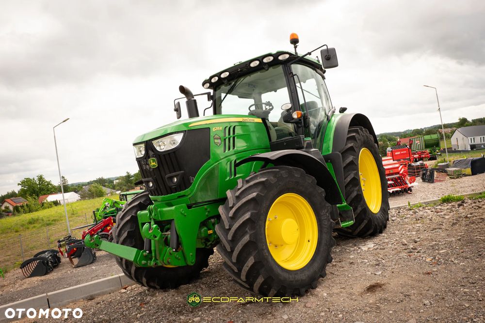 John Deere 6215R - 16